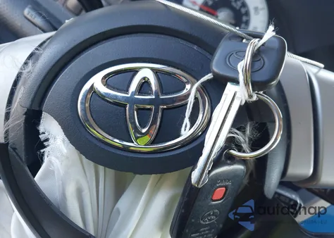 2007 Toyota Fj Cruiser z USA, uszkodzony, nr VIN JTEBU11F570047990